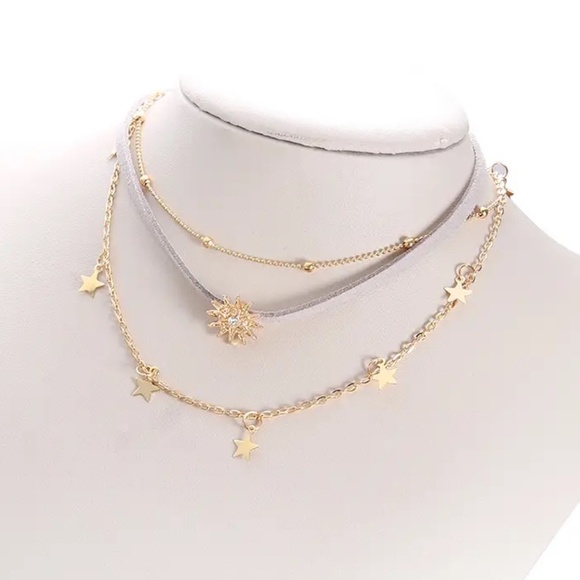 🆕NEW Gold Three Layered Star Choker necklace - Picture 2 of 7